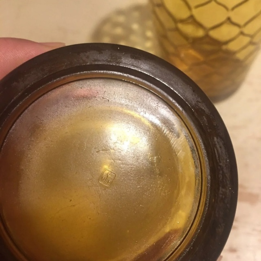 Vintage Anchor Hocking Amber Glass Diamond Scale Pattern Drinking Cups Tumblers - Picture 5 of 7